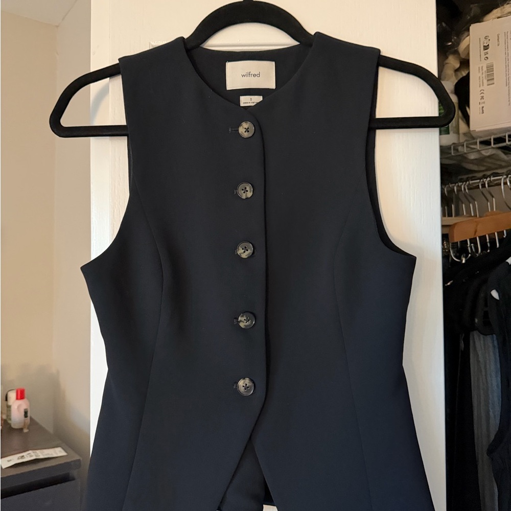 Wilfred Black Vest - Picture 1 of 2